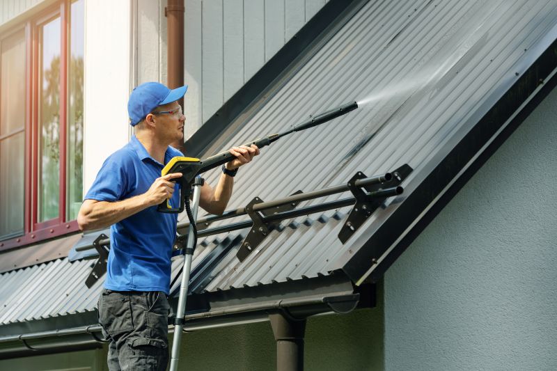 Metal Roof Cleaning Contractors
